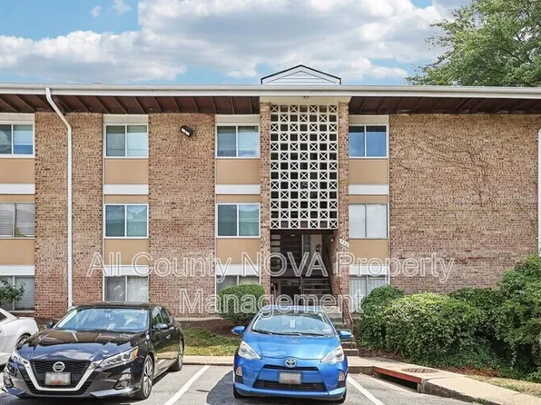 526 Wilson Bridge Dr, Oxon Hill, MD