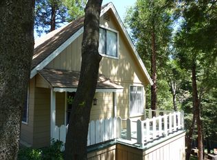 24922 Faulhorn Dr, Crestline, CA 92325