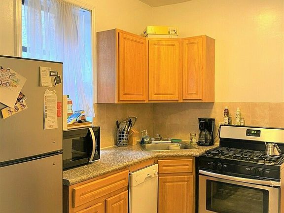 4th image of 772 Union St APT 10