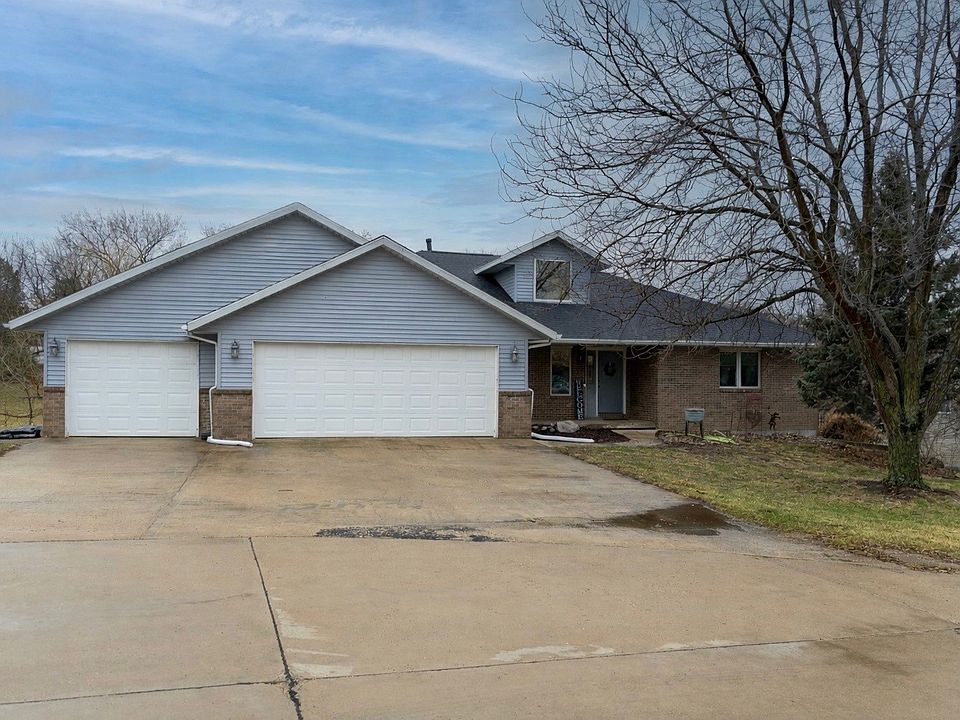 1st image of 1262 Iowa St