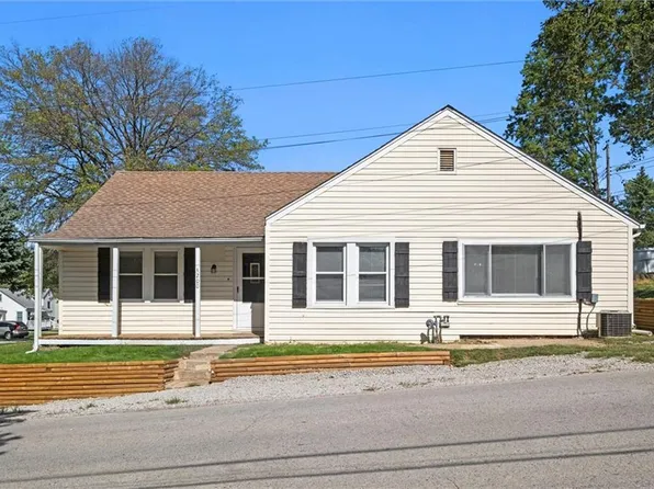 4200 NE Russell Rd, Kansas City, MO 64117