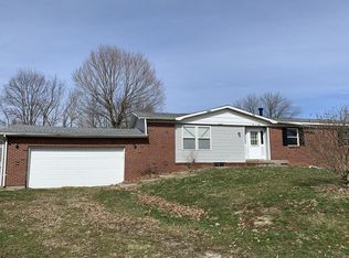 508 N Henson Rd, Villa Grove, IL 61956