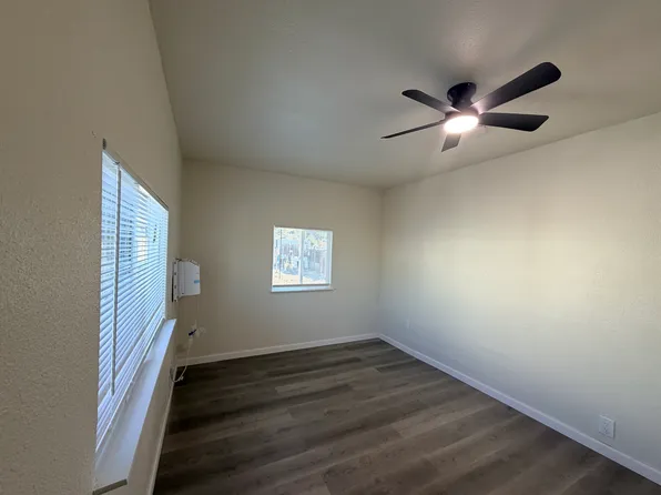 450 Shilling Ave, Lathrop, CA 95330