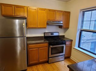 802 Washington St APT 2, Evanston, IL 60202