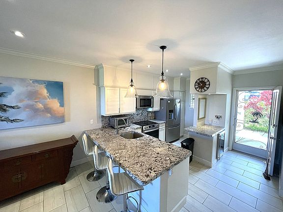 5th image of 3950 Kalai Waa St APT P102