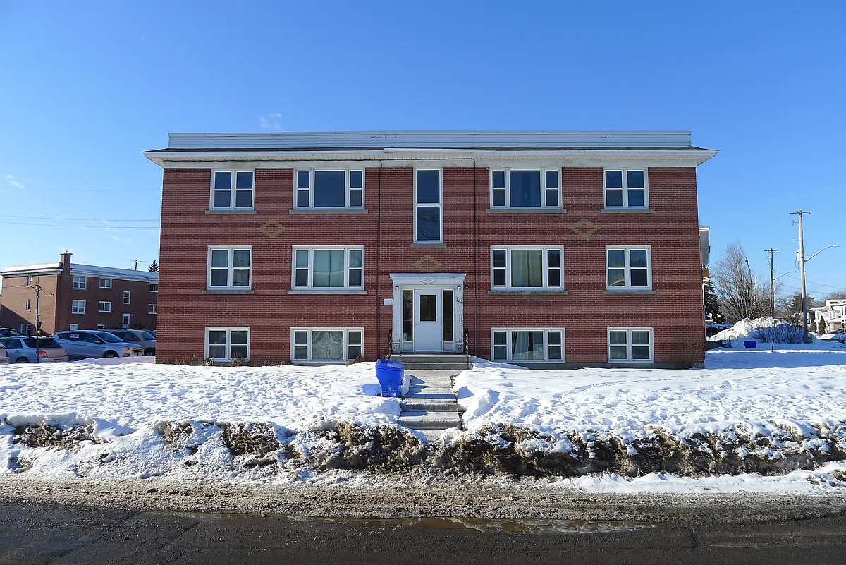 Building Photo - 401 Tillbury Ave