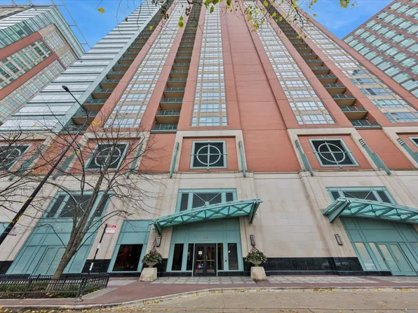 415 E North Water St APT 706, Chicago, IL 60611