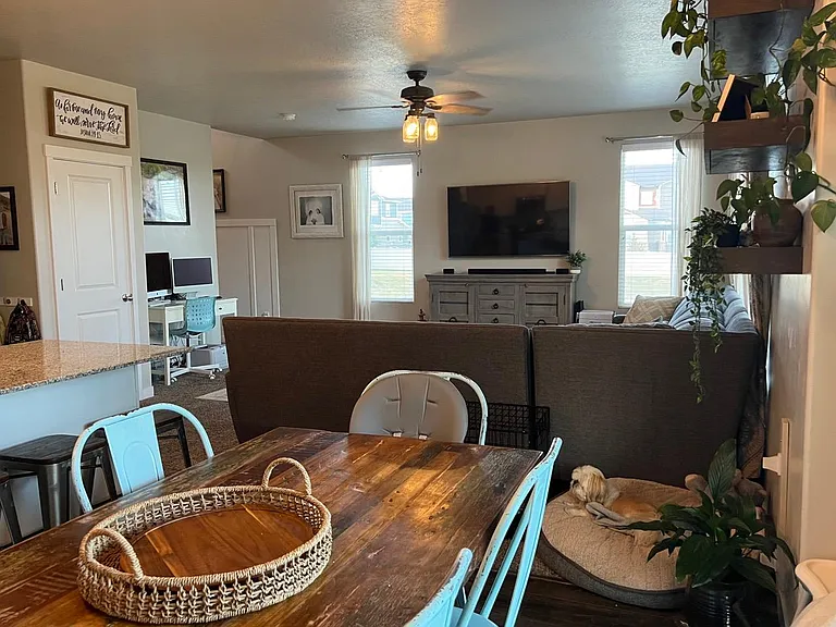 267 E Cordoba Dr — Photo 21
