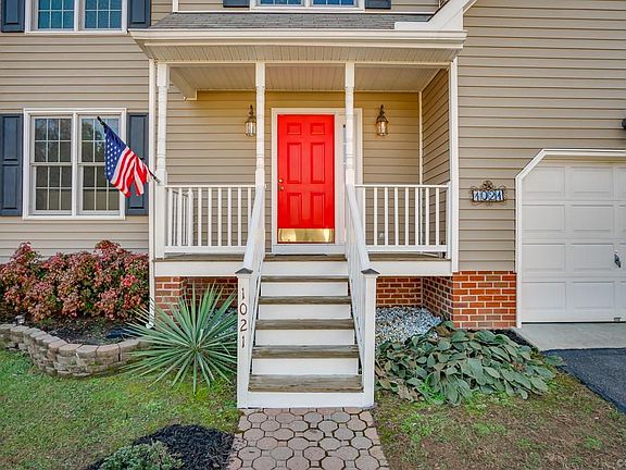 2nd image of 1021 Brookwood Glen Ln