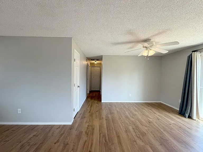 410 Crona St — Photo 4