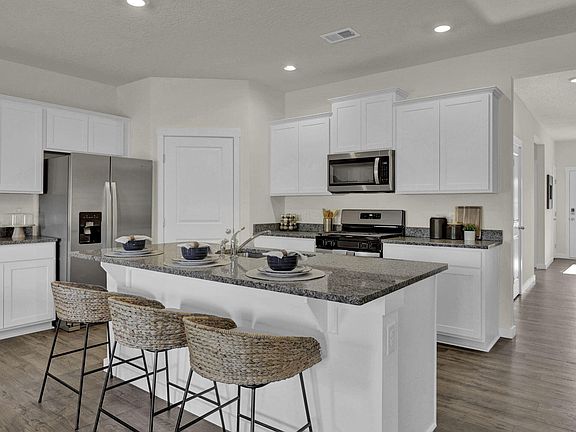 2nd image of 196 Tanasqui Dr