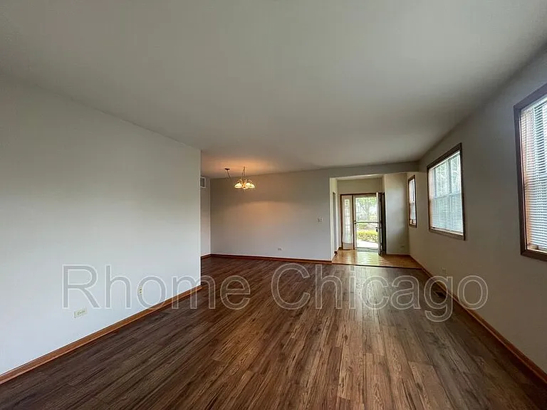 519 W Parkside Dr — Photo 12