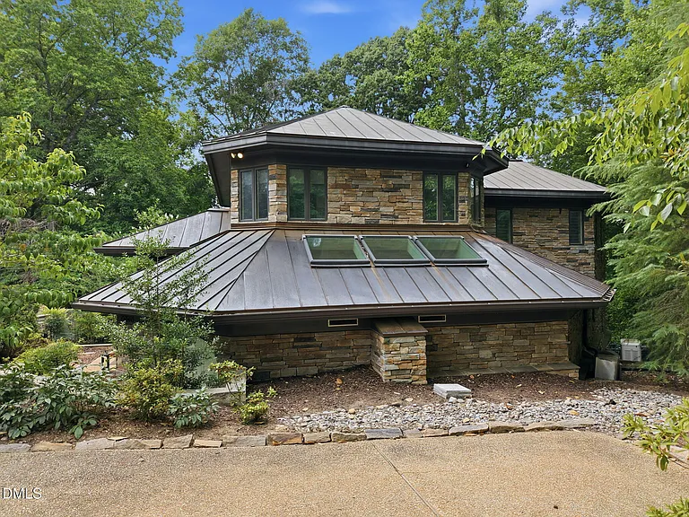 2828 Exeter Cir — Photo 45