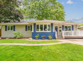 2742 Crestline Ave, Waterloo, IA 50702