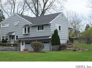 200 Oakmont Dr, Syracuse, NY 13214