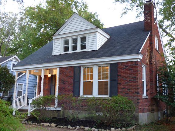 3rd image of 3289 Central Ave