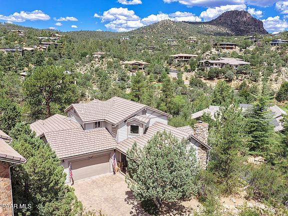 2nd image of 524 Lodge Trail Cir