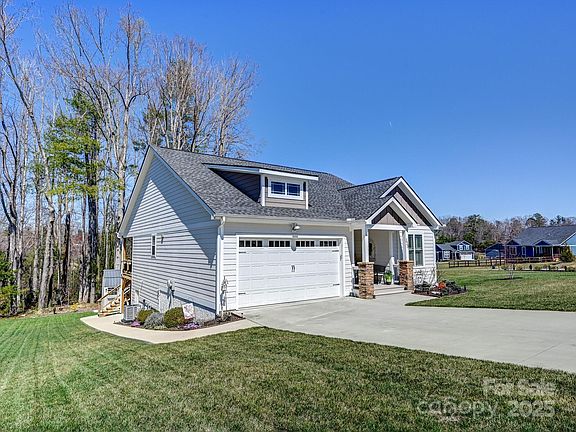 4th image of 158 Windy Acres Knoll Dr