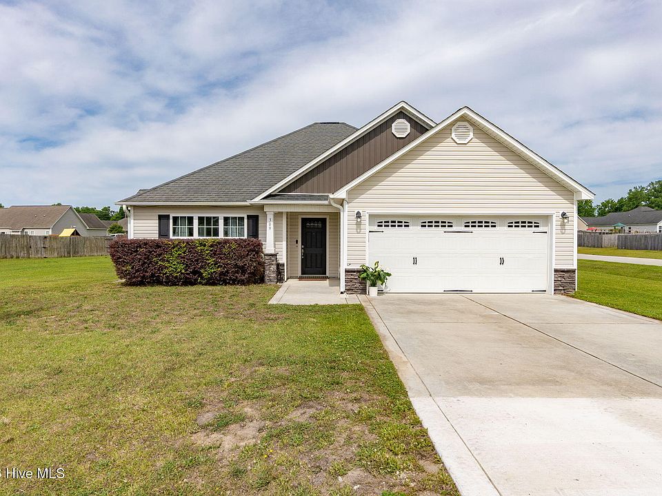 1st image of 309 Cadenza Lane