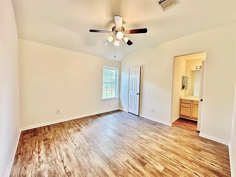 25311 Clover Ranch Dr — Photo 22