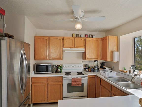 2nd image of 2299 N Sunset Dr
