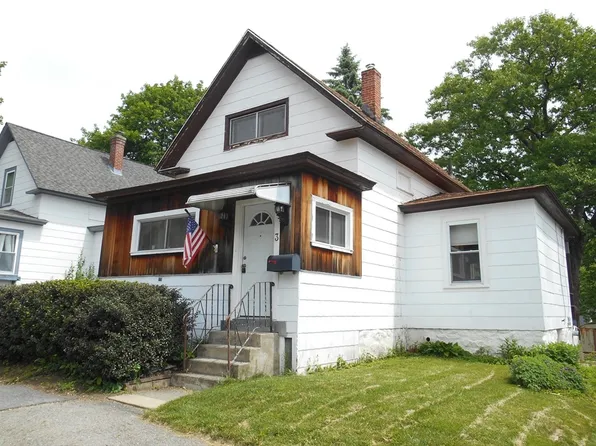3 Anderson Ave, Worcester, MA 01604
