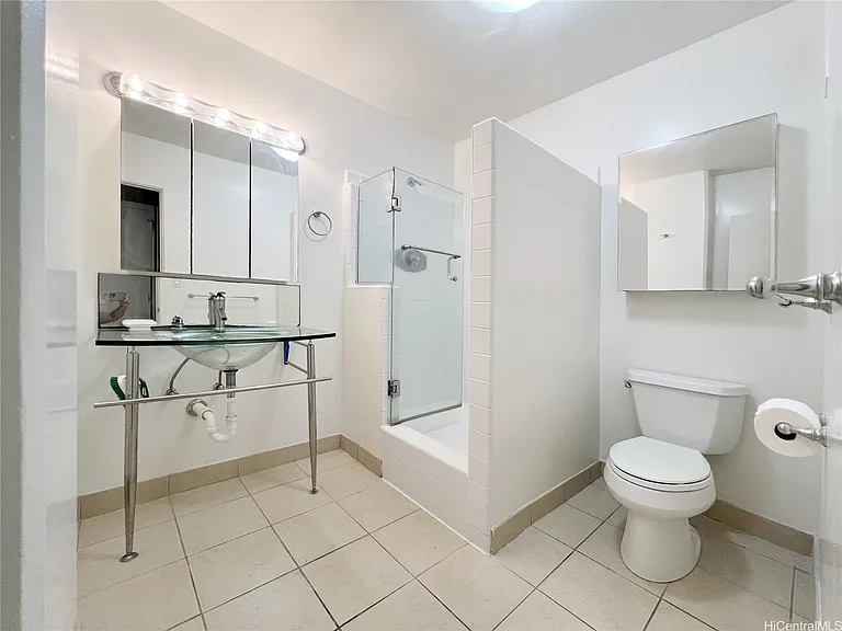 430 Kaiolu St #807 — Photo 14