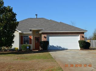 220 Peach Blossom Rd, Bonaire, GA 31005