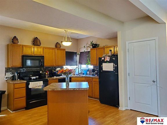 3rd image of 943 N 28th Ave