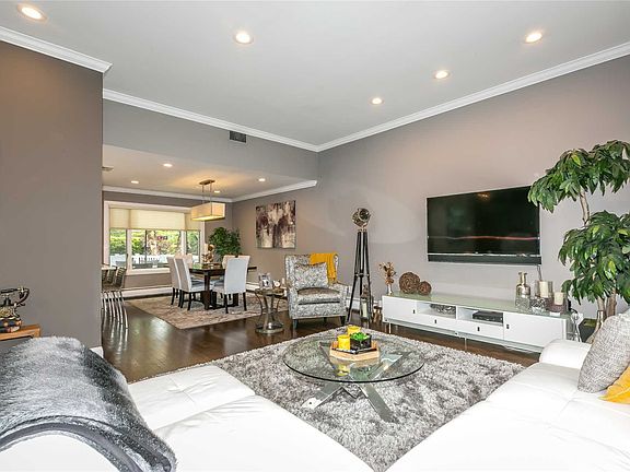 4th image of 12 Glenn Dr