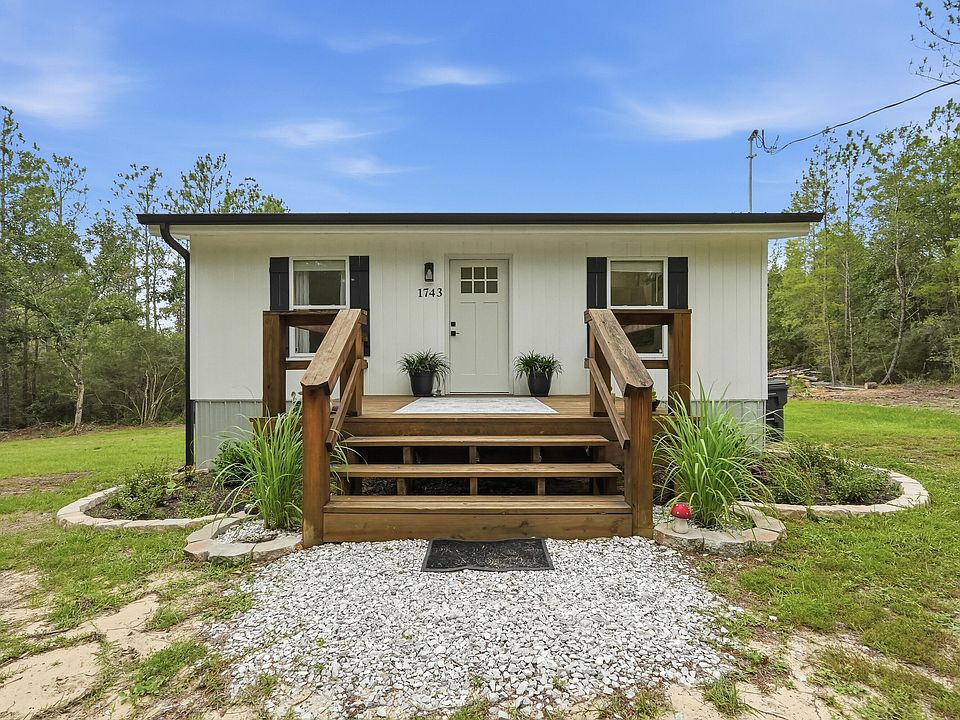 1st image of 1743 Hinote Rd