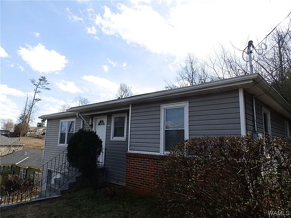 4th image of 2711 2nd St E