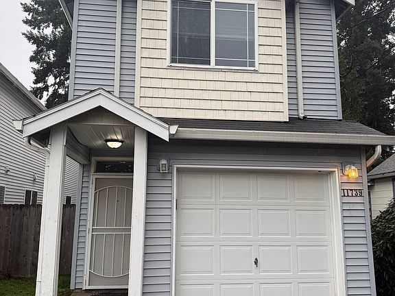2nd image of 11739 SE Yamhill St