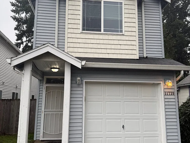 11739 SE Yamhill St — Photo 2