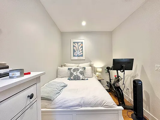 Rented by Doorway NYC, LLC | media 12