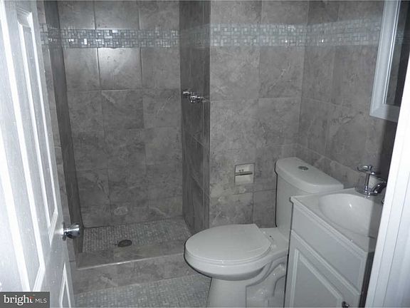 3rd image of 5741 Haddington Ln