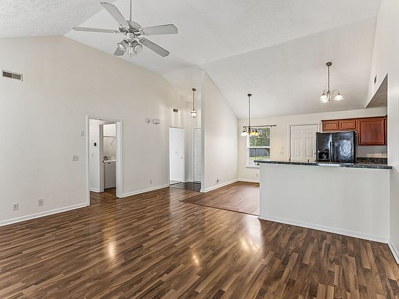 2nd image of 3270 Prater Ct