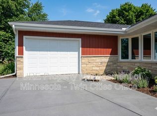 30630 Broadway St, Lindstrom, MN 55045