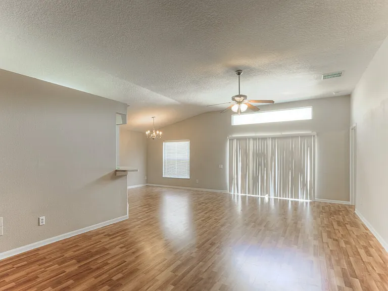 10422 Hunters Haven Blvd — Photo 3