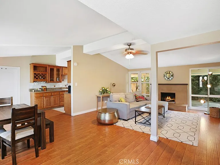 526 N Emerald Dr — Photo 29