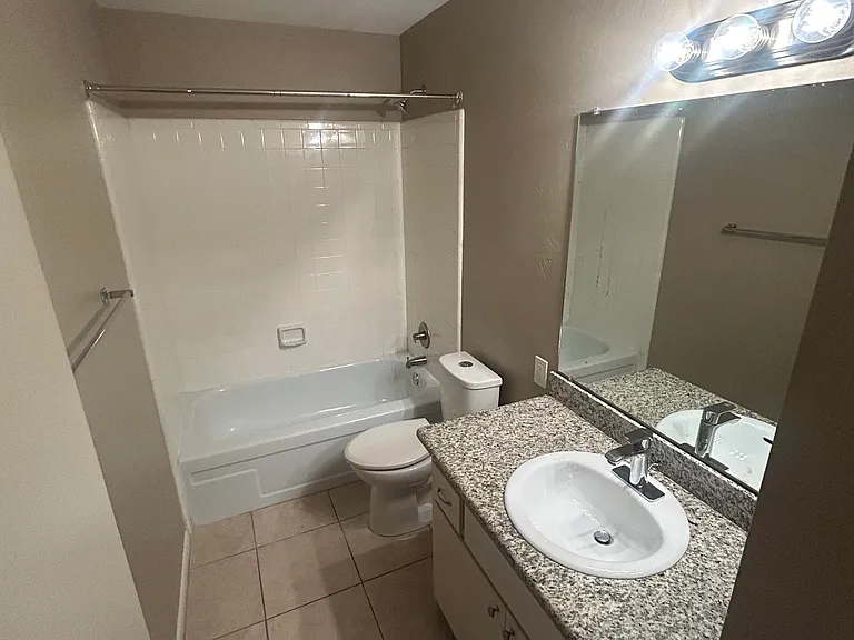 1510 E Maryland Ave #2 — Photo 10