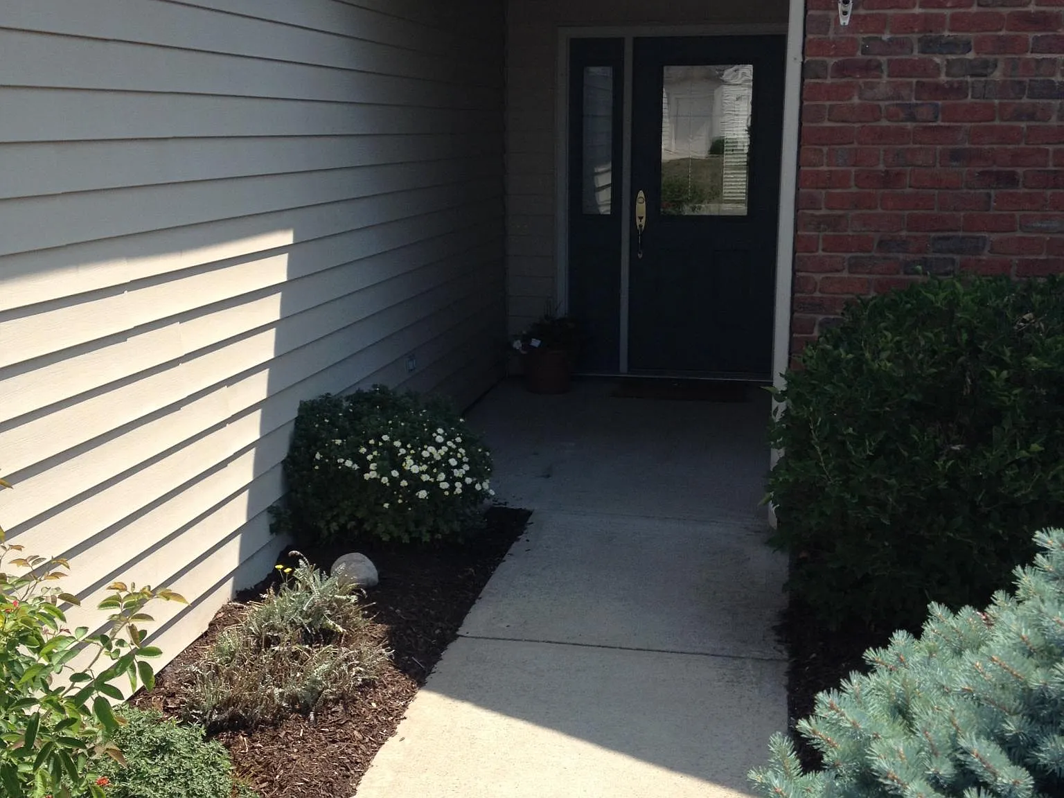 4 bed, 2198 sqft, $2,650 — Photo 4