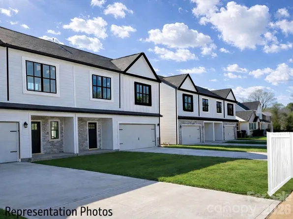 1220 N Sharon Amity Rd, Charlotte, NC 28211