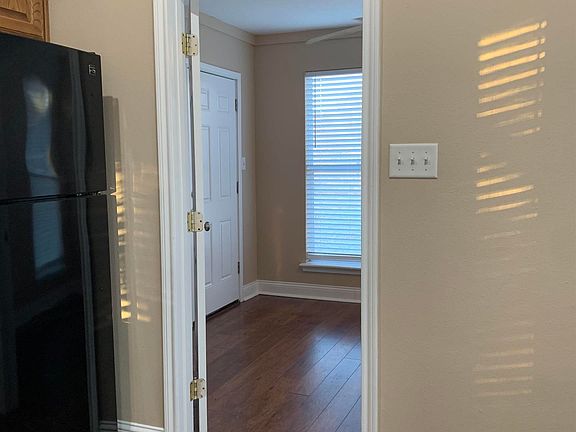 4th image of 411 Cimarron Trl