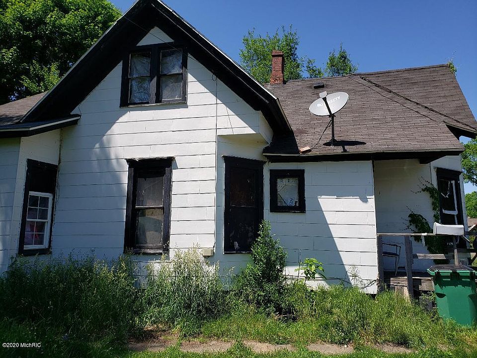 1st image of 606 Broadway Ave