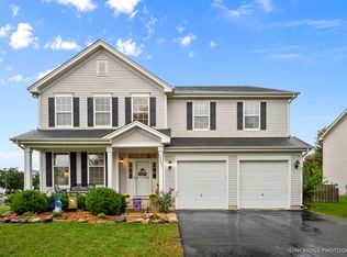 3201 Huntington Ln, Montgomery, IL 60538