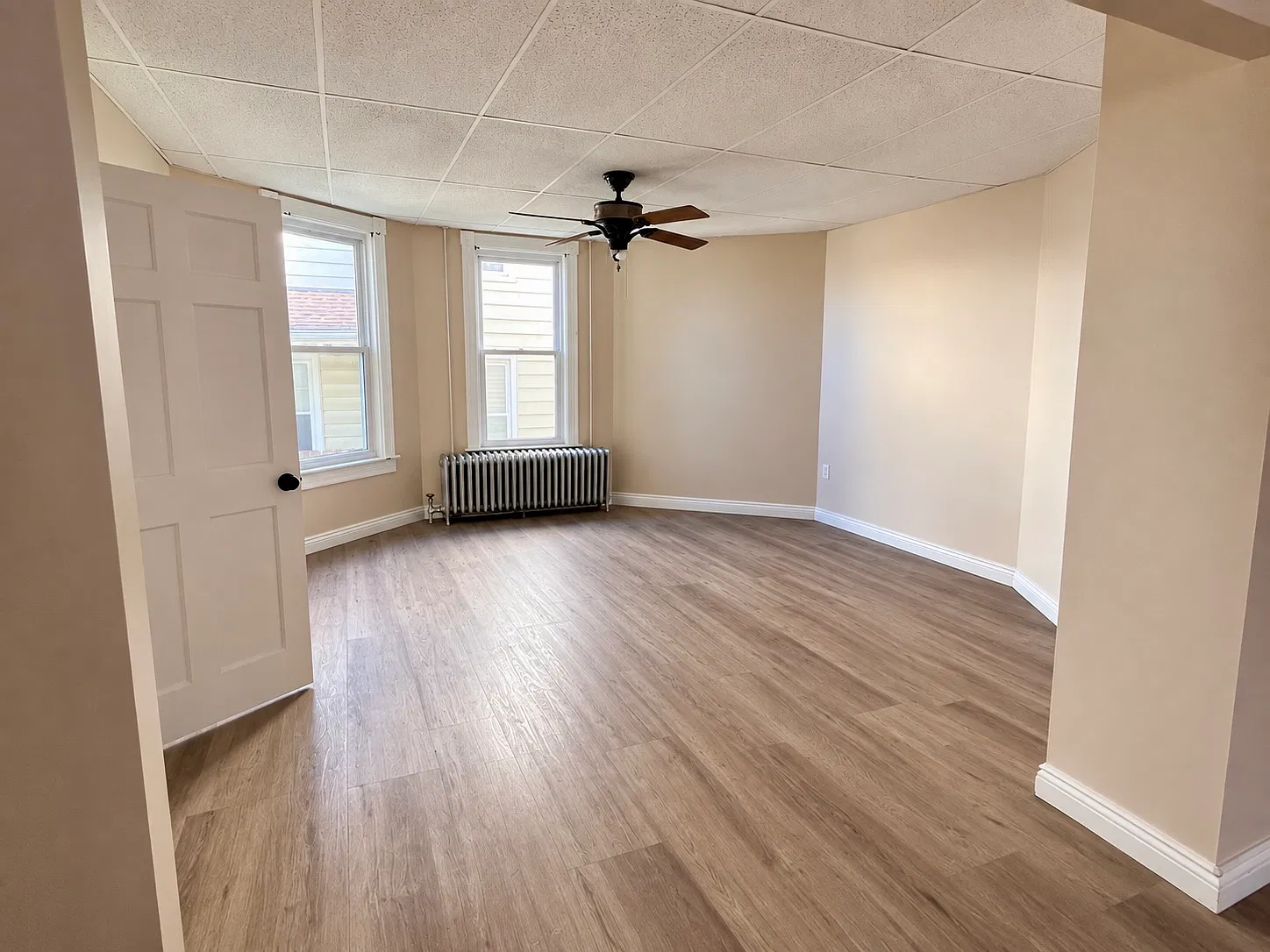 3 bed, $2,000 — Photo 4