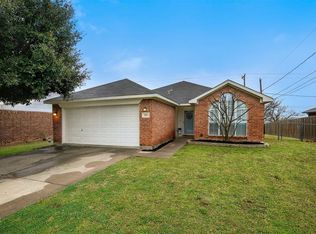 622 Fort Worth St, Mansfield, TX 76063