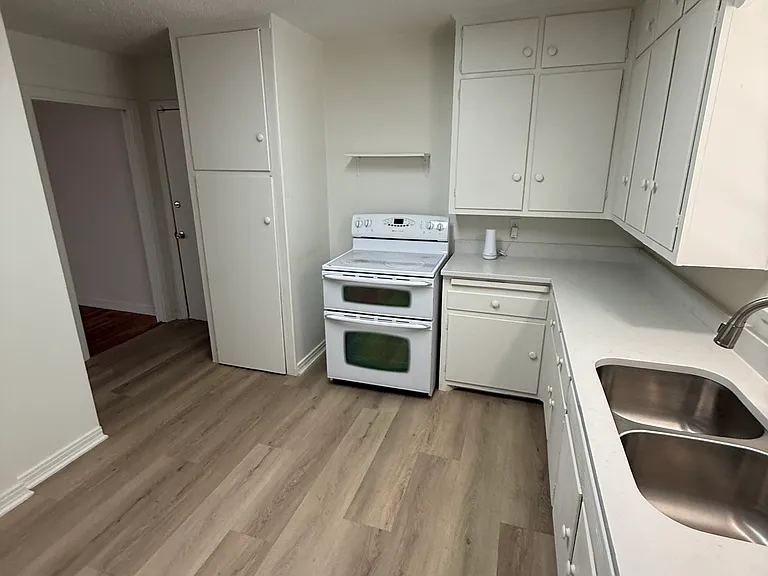 3603 33rd St — Photo 3