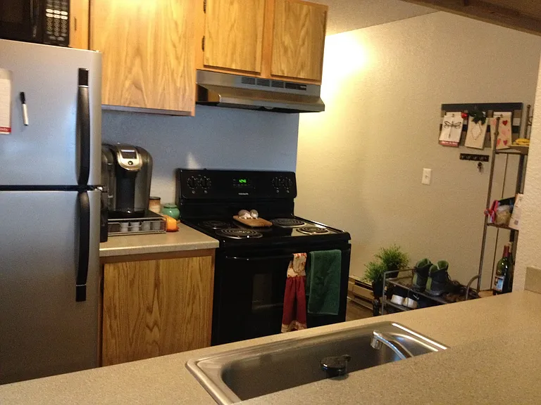 Westwood Apartments — Photo 29